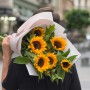 7 золотистых подсолнухов в букете «Капля солнца»