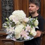 Вишуканий світлий букет із запашними ліліями «Світло Галадріель»
