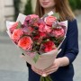 Микс из 11 пионовидных роз Pink X-Pression и Candy X-Pression в букете «Ягодное искушение»