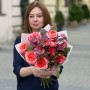 Микс из 11 пионовидных роз Pink X-Pression и Candy X-Pression в букете «Ягодное искушение»