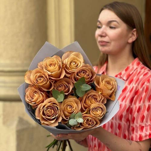 Bouquet of 13 Caramel Symbol Roses «Autumn Comfort»