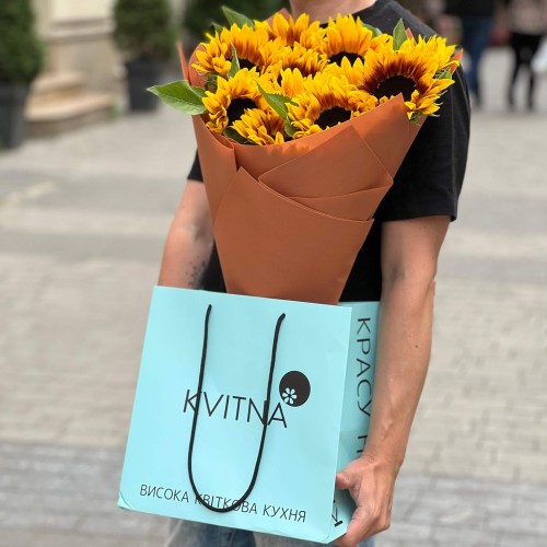 Bouquet of 11 Sunrich Orange Sunflowers «Pleasant Warmth»