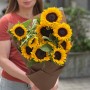 Букет из 11 подсолнухов «Солнечный ветер»