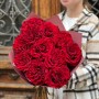 11 роскошных роз сорта Hearts в букете «Танец сердец»