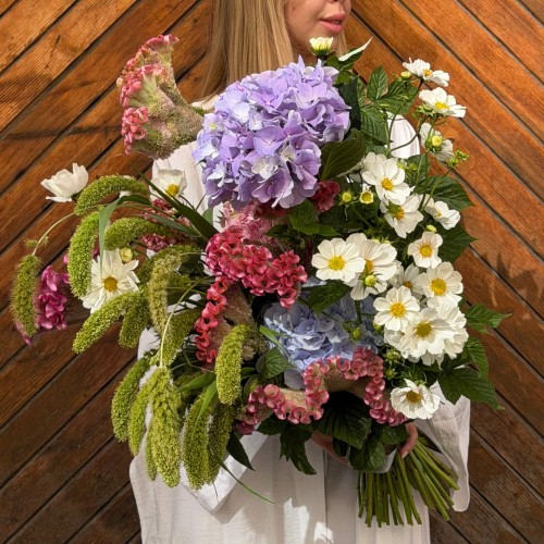 Airy Voluminous Bouquet with Hydrangea «Butterfly Waltz»