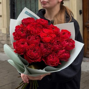 15 троянд сорту Red Monster у букеті «Багряна розкіш»