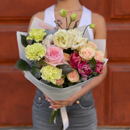 Delicate Bouquet in Light Tones «Romantic Nadiya»