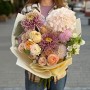 Delicate Bouquet with Baltazar Chrysanthemums «First Glance»