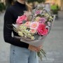 Интересный букетик с пионовидной розой Pink X-Pression «Красивый жест»