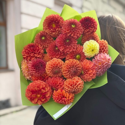 Bouquet with 23 Dahlias «Enchanting Cloud»