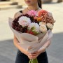 Осенний букет с амаркринумом и хризантемой «Пряный конфитюр»
