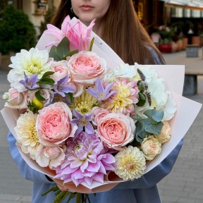 Светлый букет в розовых и сиреневых оттенках «Нежная леди»