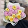 Чарівний букет з півонієвидних троянд Antonia Garden та жоржин «Ванільна грушка»