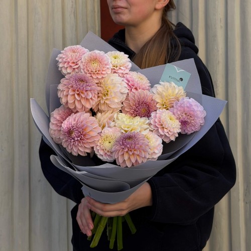 Bouquet of 17 Dahlias «Chamomile Jam»