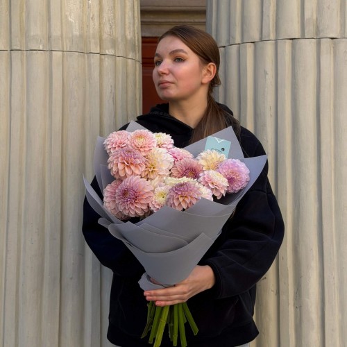 Bouquet of 17 Dahlias «Chamomile Jam»