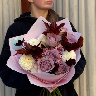 Bouquet with a Memory Lane Roses «Sweet Currant»