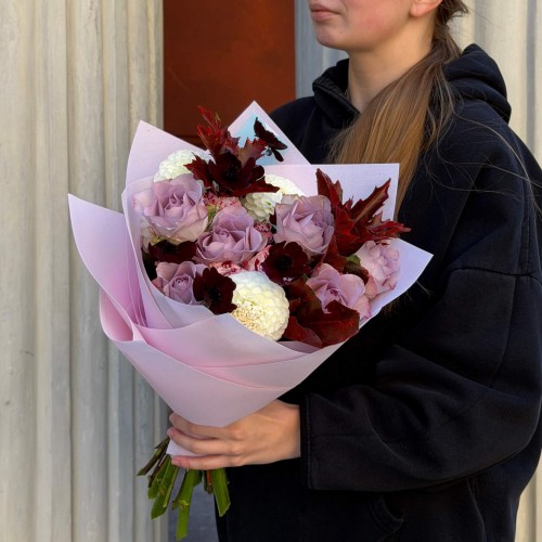 Bouquet with a Memory Lane Roses «Sweet Currant»