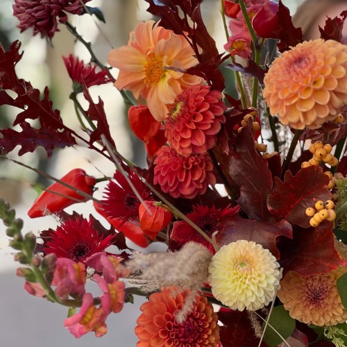 Autumn Bouquet with Dahlias and Capsicum «Honey Nectar»