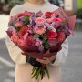 Beautiful Bouquet with Peony-Style Roses «Autumn Silk»
