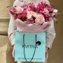 Bright Bouquet in Pink Tones with Nerine «Raspberry Mischief»