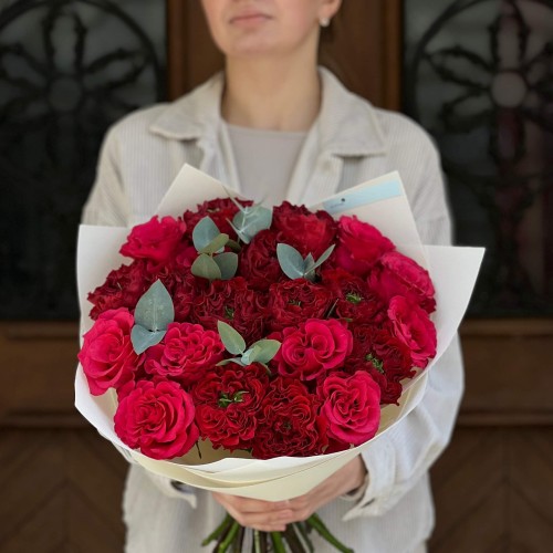 Mix of 21 Red Monster and Exotix Berry Peony-Style Roses «Ruby Confession»