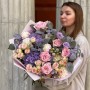 Ніжний букет із ароматними півонієвидними трояндами «Французький сніданок»
