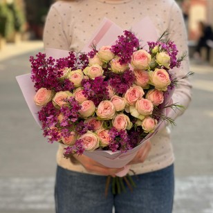 Enchanting Duo Bouquet with Chamelaucium and Spray Peony-Style Roses «Vanilla Curls»