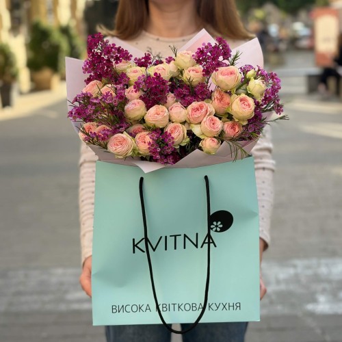 Enchanting Duo Bouquet with Chamelaucium and Spray Peony-Style Roses «Vanilla Curls»