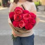 Мікс із 13 півонієвидних троянд сортів Romance X-Pression та Exotix Berry у букеті «Ягідний карнавал»