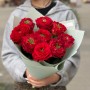 9 пионовидных роз сорта Red Monster в букете «Красненькие кудряшки»
