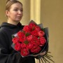 Букет із 17 троянд сортів Dark X-Pression та Red Monster «Багряний оксамит»