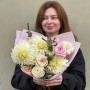 Делікатний букет із жоржинами «Наймиліший комплімент»