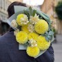 Мікс жоржин та діантусів у букеті «Лимонний десерт»