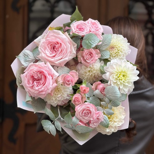 Delicate and Exquisite Bouquet with Fragrant Pink O’Hara Peony-Style Rose «Sweet Escape»