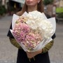 Bouquet of 5 Hydrangeas «Strawberry Ice Cream»