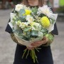 Очаровательный букет с георгинами «Цветочная мечта»
