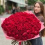101 розкішна півонієвидна троянда Coqueta у букеті «Королівський каприз»