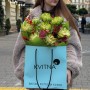 Яскравий букет з унікальною трояндою Veggie «Ботанічний арт»