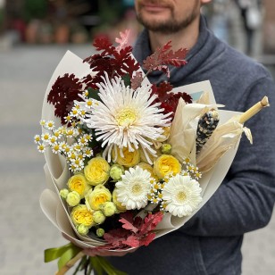 Atmospheric Seasonal Bouquet with Chrysanthemum «Bountiful Autumn»