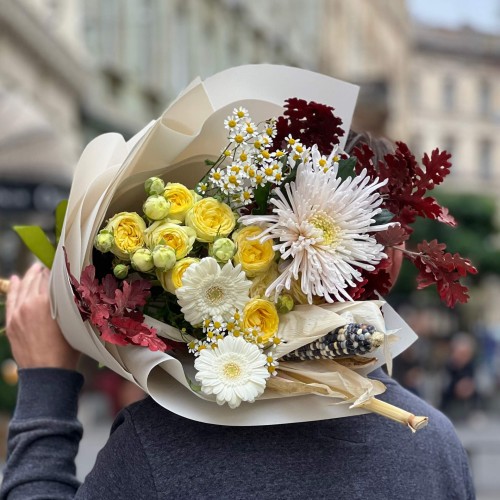 Atmospheric Seasonal Bouquet with Chrysanthemum «Bountiful Autumn»