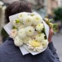 Bouquet of 15 Light Dahlias «Pure Melody»