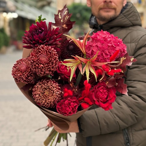 Exquisite Autumn Bouquet «Ruby Angel»