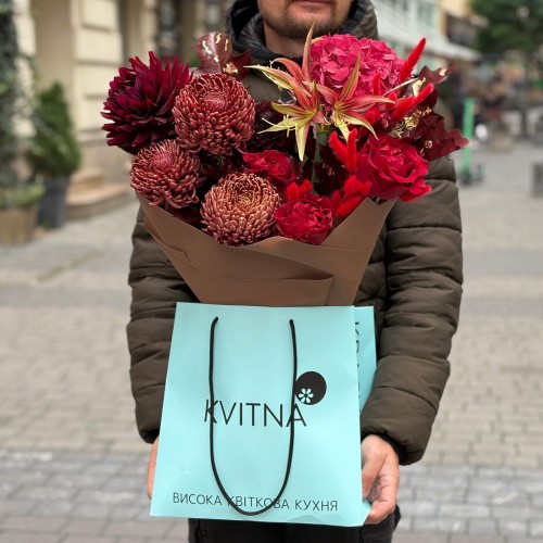 Exquisite Autumn Bouquet «Ruby Angel»