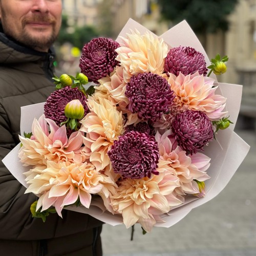 Fantastic Bouquet with Cafe au Lait Dahlias and Bigoudi Chrysanthemums «October Dream»