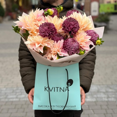 Fantastic Bouquet with Cafe au Lait Dahlias and Bigoudi Chrysanthemums «October Dream»