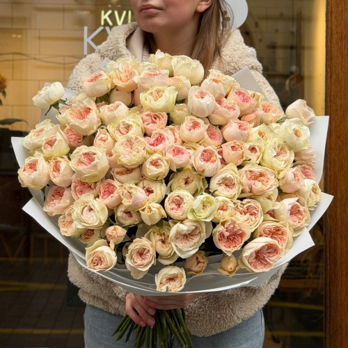 Bouquet of 33 branches of Boomie Gardens Spray Peony Roses «Elegance»