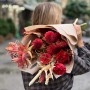 Атмосферный осенний букет с амариллисом «Багряный сон»