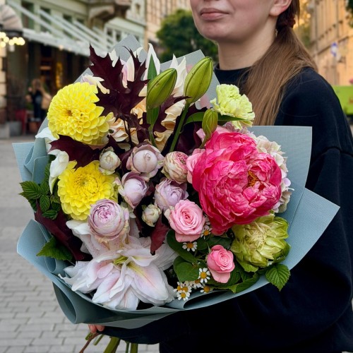 Colorful Bouquet with a Peony «Autumn Accent»
