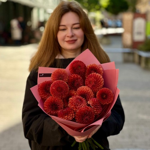 Bouquet of 15 Orange Cornel Brons Dahlias «Autumn Sparks»