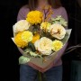 Warm Bouquet with Vicky Gardens Peony-Style Roses «Quiet Tenderess»